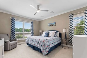 4 bedrooms, iron/ironing board, WiFi, bed sheets