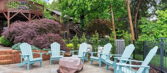 Leelooâs on the Lake â Sleeps 12