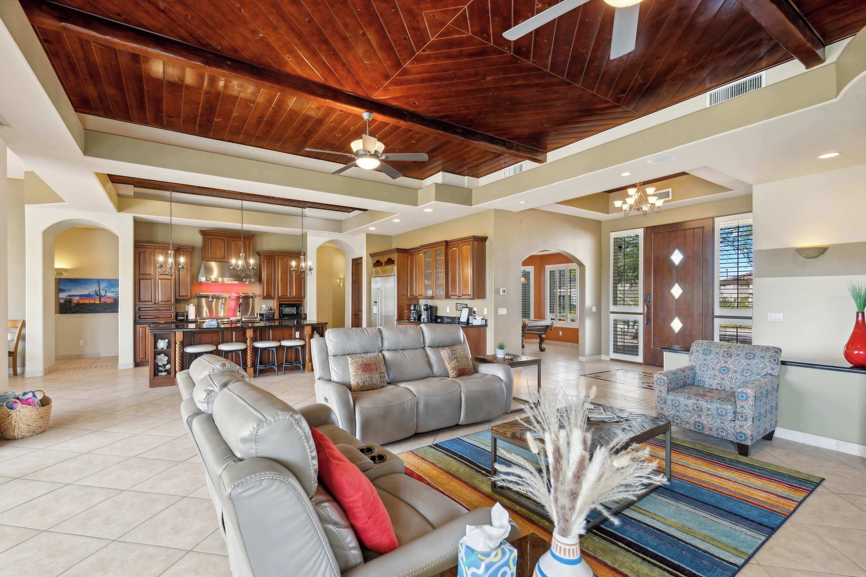 East Mesa Desert And Mountain Views: 5br, Pool - Apache Junction, AZ