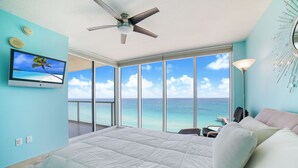 2 bedrooms, iron/ironing board, travel crib, WiFi - Balcony on the Ocean – 4 people (Sunny Isles)