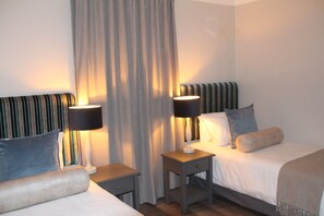 Deluxe-Ferienhaus, Seeblick | 2 Schlafzimmer, Zimmersafe, laptopgeeigneter Arbeitsplatz