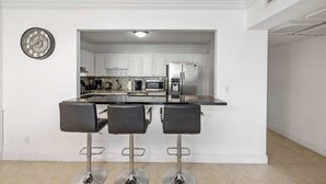 Private kitchen - Condo close to the Beach with Pool, Gym, Tennis | 2 BR, 6 Guests (Sunny Isles)