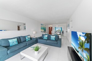 Unclassified image, 3 of 23, button - Ocean Wind – Luxury Beachfront Condo, Pool & Gym (Hollywood)