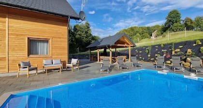 Maison de Vacances WiĆniowa avec Piscine et Montagnes