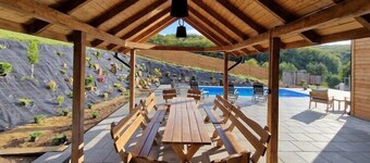 Holiday Home Wiśniowa with Pool and Mountains