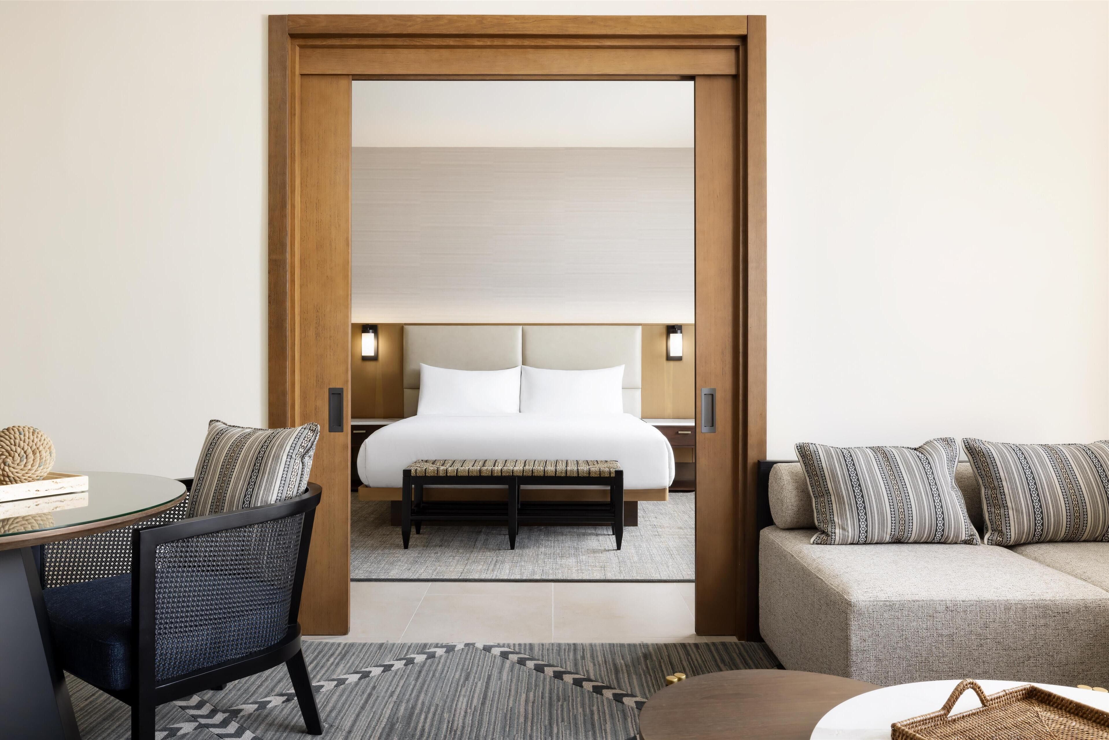 Suite Luxe, 1 chambre | Coin séjour | TV connectée de 40 pouces avec chaînes par câble, Netflix, Hulu