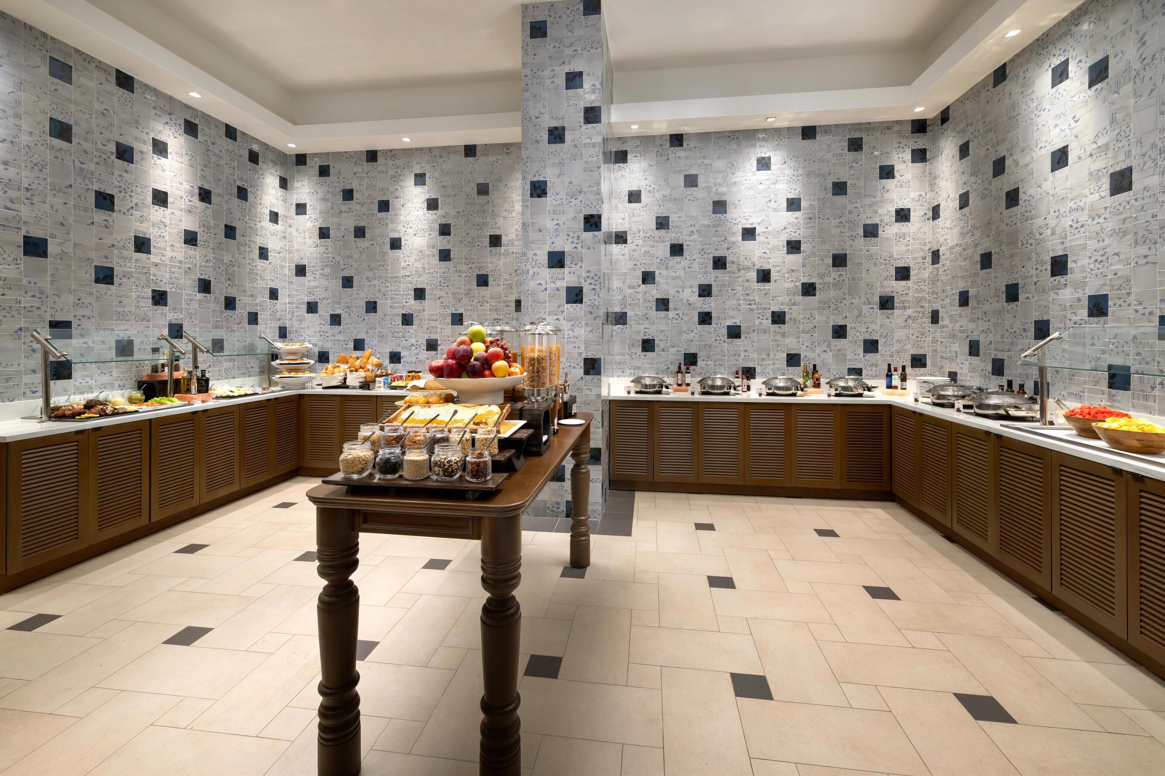 Daily buffet breakfast for a fee