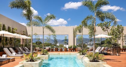 Hotel Santiago, Curio Collection by Hilton