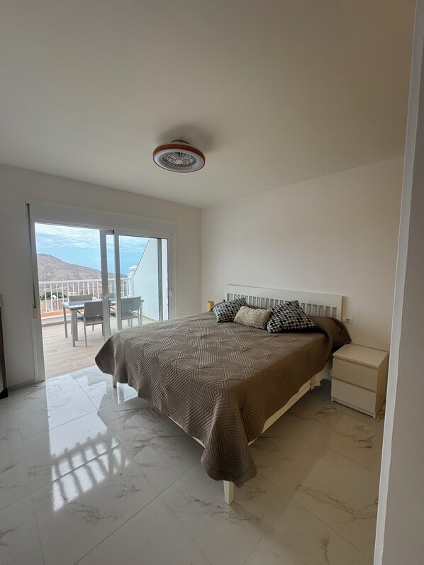 1 bedroom, iron/ironing board, travel cot, free WiFi