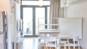 Studio (B) | In-room safe, blackout drapes, soundproofing, iron/ironing board - BabelUP (Buenos Aires)