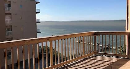 Cozy 2-bedroom condo with WiFi, AC in charming S. Padre Island, Tx.