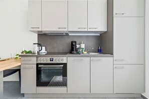 Comfort Apartment, City View | Private kitchen - Schönbrunn City Apartment is calling (Vienna)