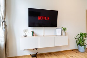 Deluxe Apartment, City View | Free WiFi