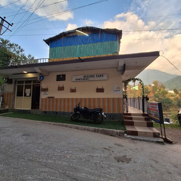 Front of property - Himalayan Serenity (Dharamshala)