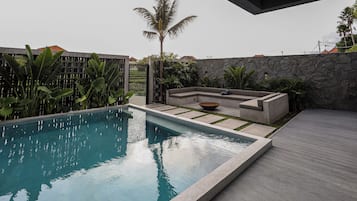 Villa Deluxe, balcón | Piscina privada