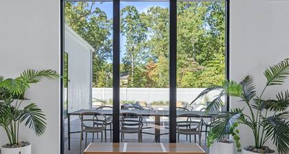 Juniper Presents: Fab Vacay Home with Pool, Walk to Lake Michigan Beach
