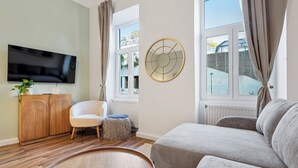 Leilighet – comfort | Oppholdsområde | Flatskjerm-TV