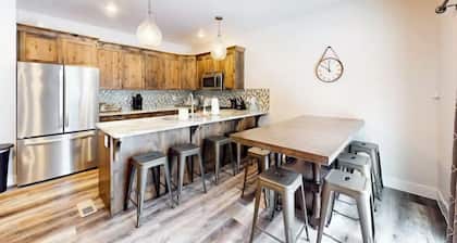 Crooked River Townhome Brian Head 4 bdrm 3 bth