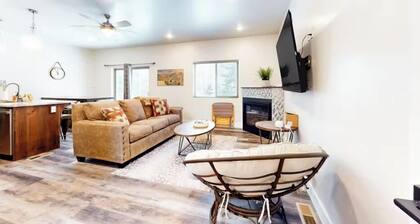 Crooked River Townhome Brian Head 4 bdrm 3 bth