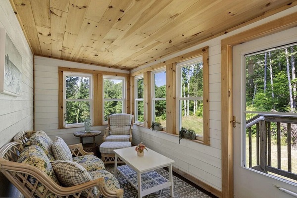 Smart TV, table football, ping pong