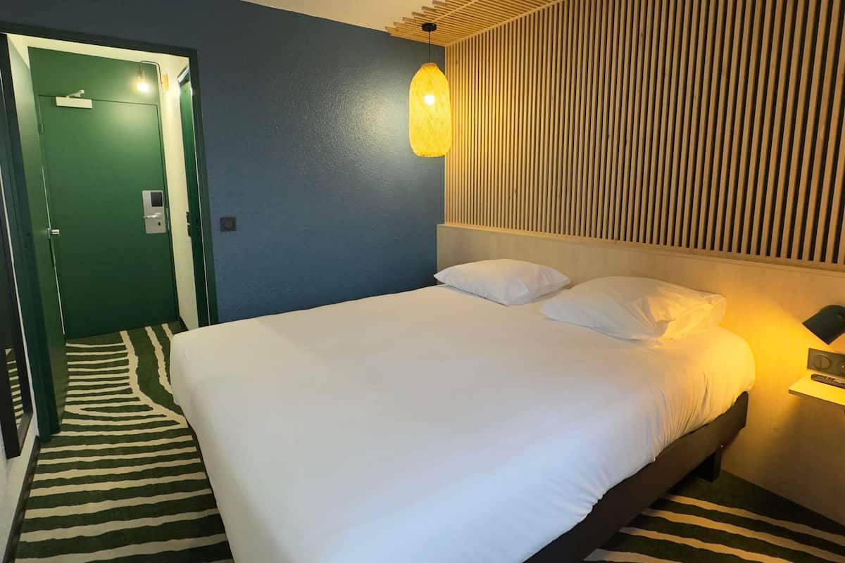 Standardrum - 1 dubbelsäng