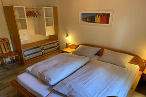 3 chambres, lit parapluie