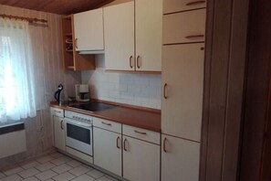 Refrigerador, horno, parrilla de estufa y lavavajillas 