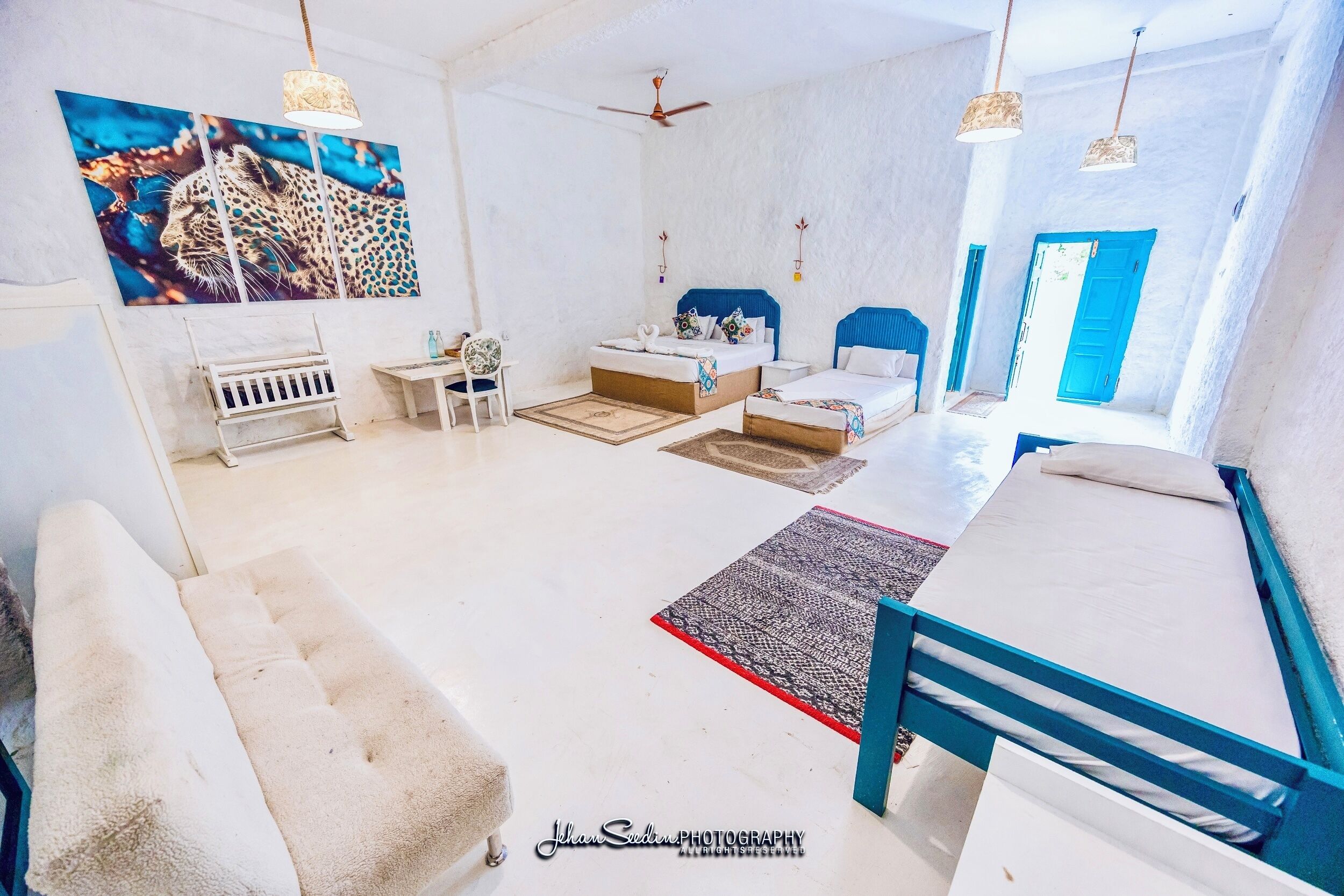 Superior-sviitti, parveke, järvinäköala | 1 makuuhuone, kannettavalle tietokoneelle sopiva työtila