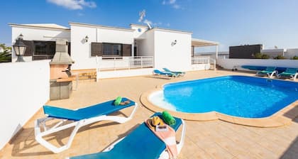 Villa Diama - Drei Schlafzimmer Villa, Schläft 6