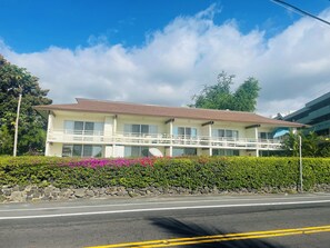 Exterior - ATOMIC TIKI – live like a local at Magic Sands Beach! (Kailua-Kona)