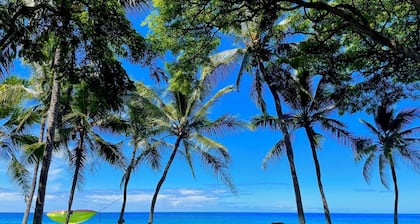 ATOMIC TIKI – live like a local at Magic Sands Beach!