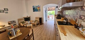 Mikrowelle, Ofen, Herdplatte, Geschirrspüler