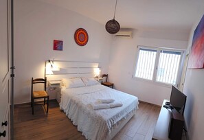 4 Schlafzimmer, Bügeleisen/Bügelbrett, WLAN, Bettwäsche