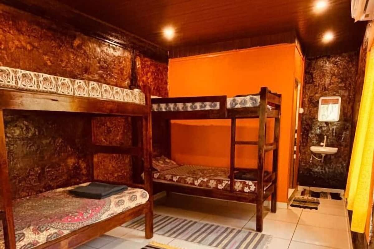 Comfort Shared Dormitory, Mixed Dorm, Air conditioning | Bed sheets