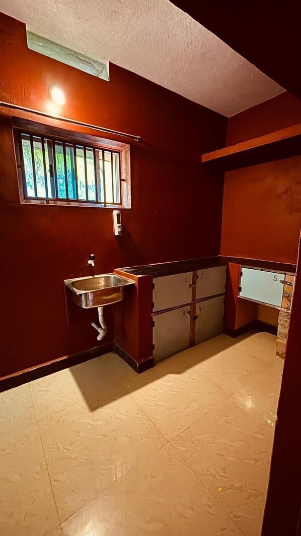 Basic Shared Dormitory, Women only | Bathroom | Shower