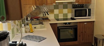 Chalet Tuilerie sleeps 16 - 15 minutes ski station - great year round retreat