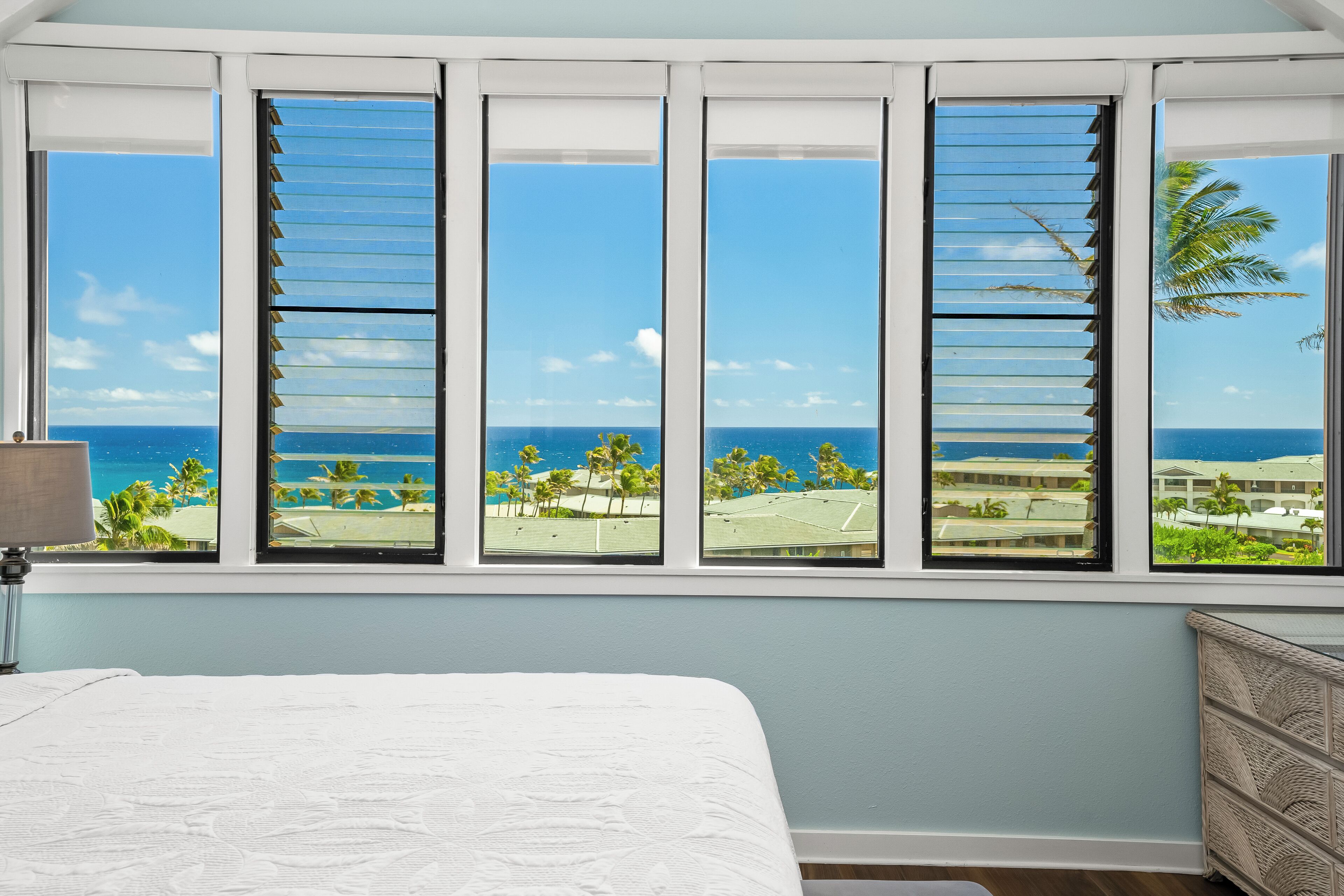 New! Bright, Airy 2BR Split-Level Condo w/Spacious Layout & Stunning Ocean Views - Photo 3