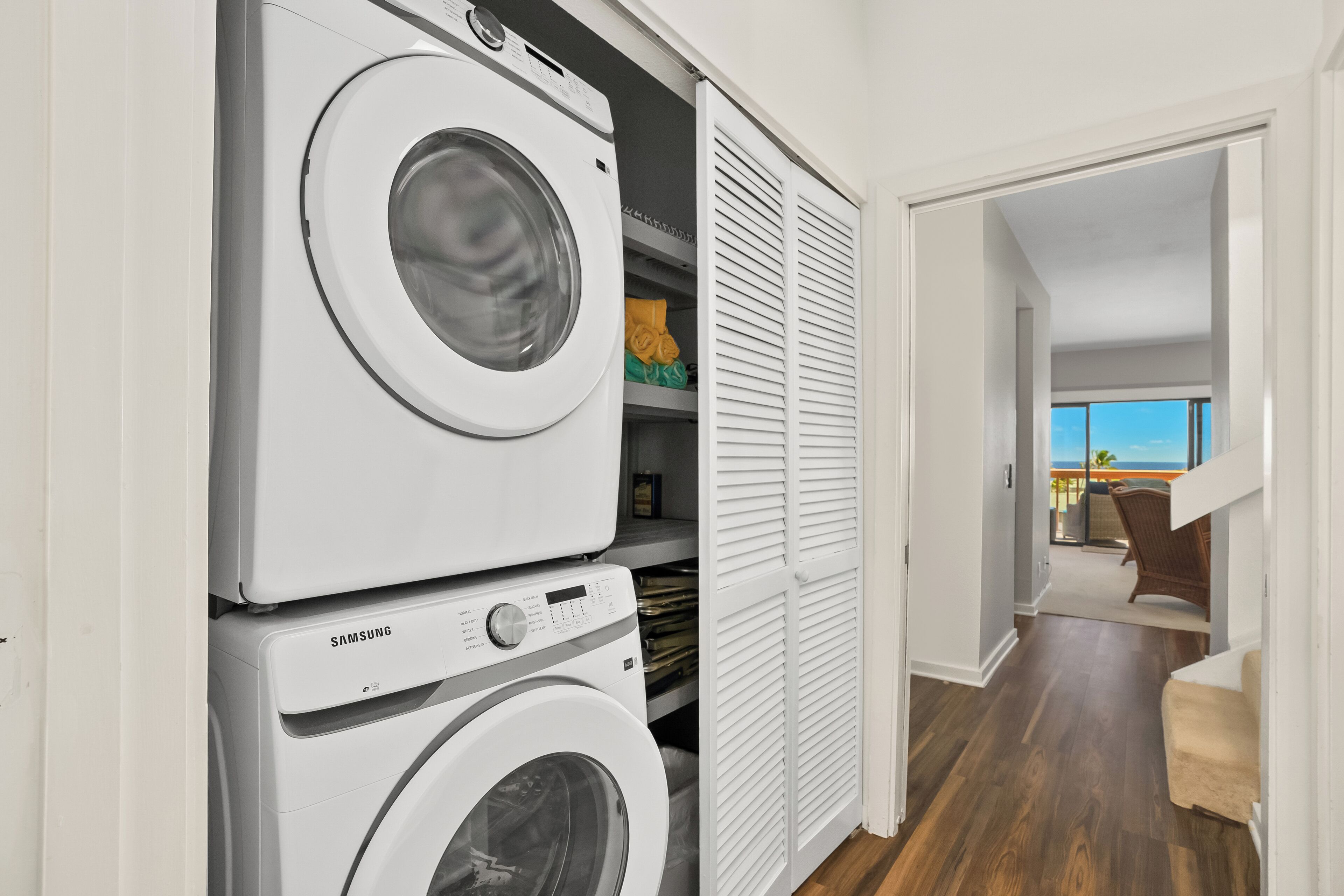 New! Bright, Airy 2BR Split-Level Condo w/Spacious Layout & Stunning Ocean Views - Photo 28