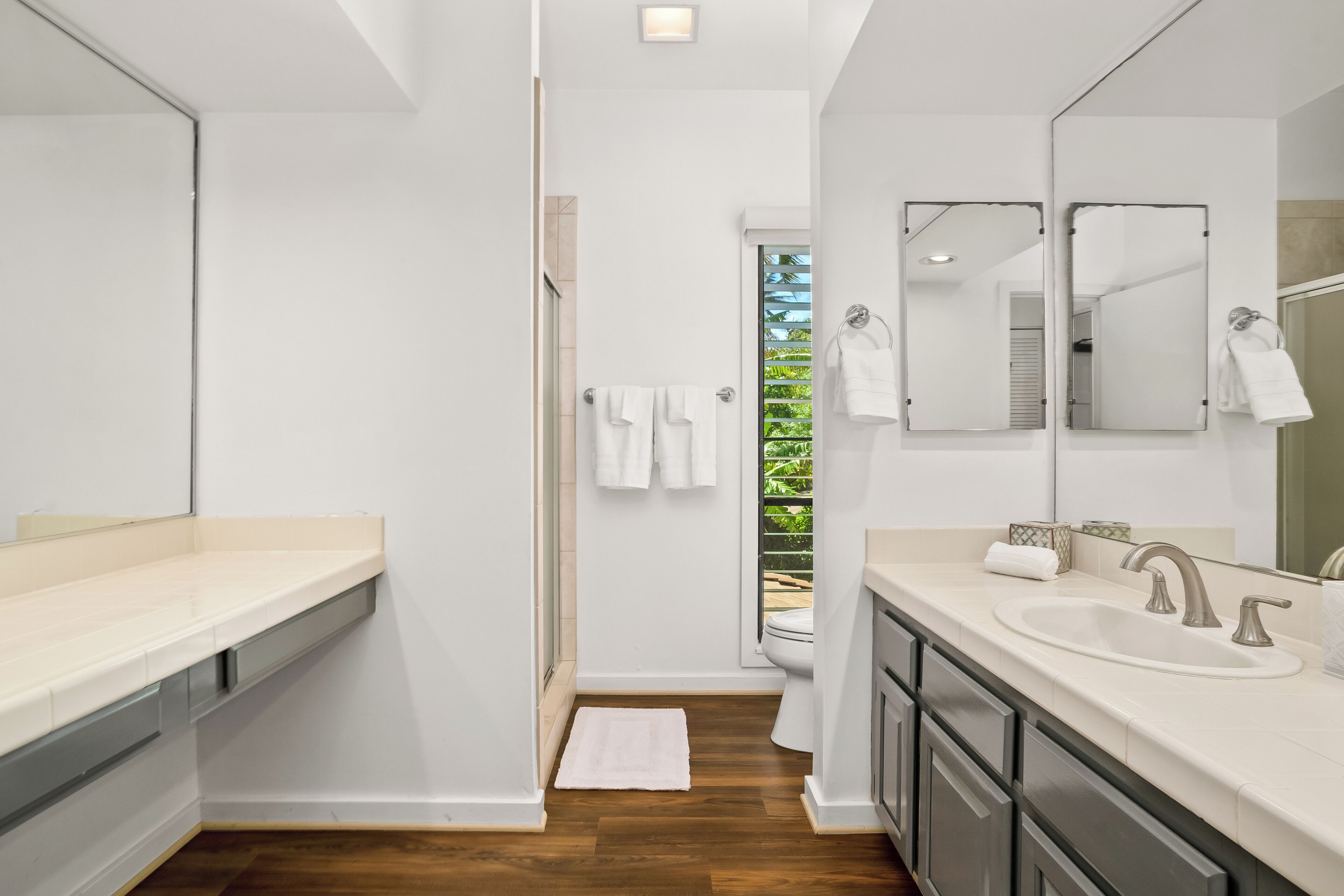 New! Bright, Airy 2BR Split-Level Condo w/Spacious Layout & Stunning Ocean Views - Photo 27