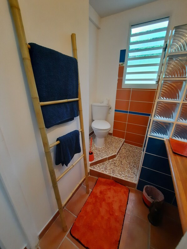 Handtücher, Toilettenpapier