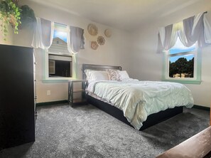 2 slaapkamers, een kluis op de kamer, een strijkplank/strijkijzer