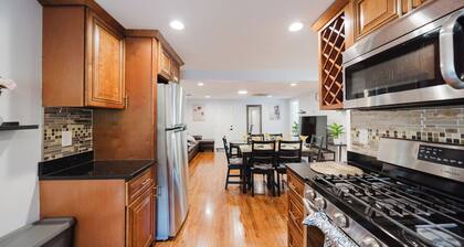 Cozy 2BR Quincy Hideout • Pet-Friendly • Wollaston Beach & Red Line 74L