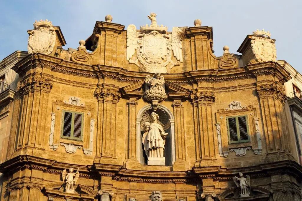 Photo - Sopramoltivolti