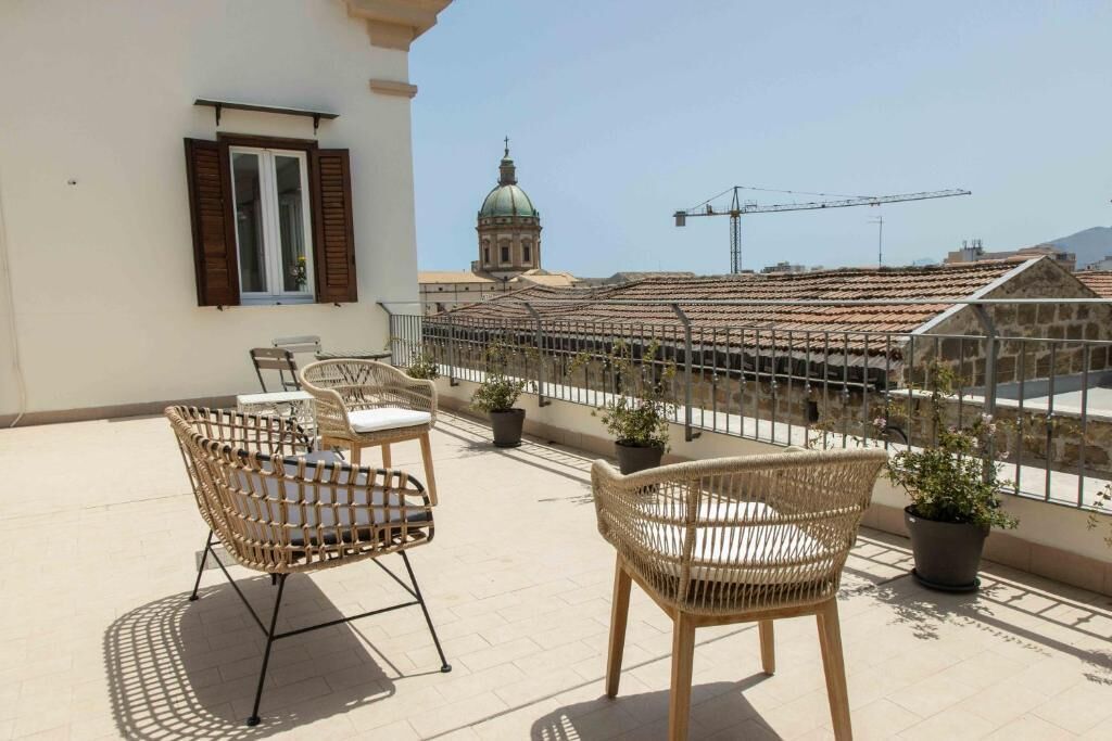 Photo - Sopramoltivolti