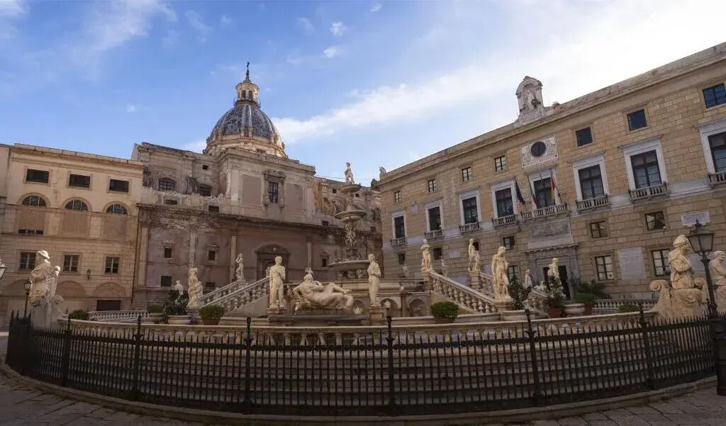 Photo - Sopramoltivolti