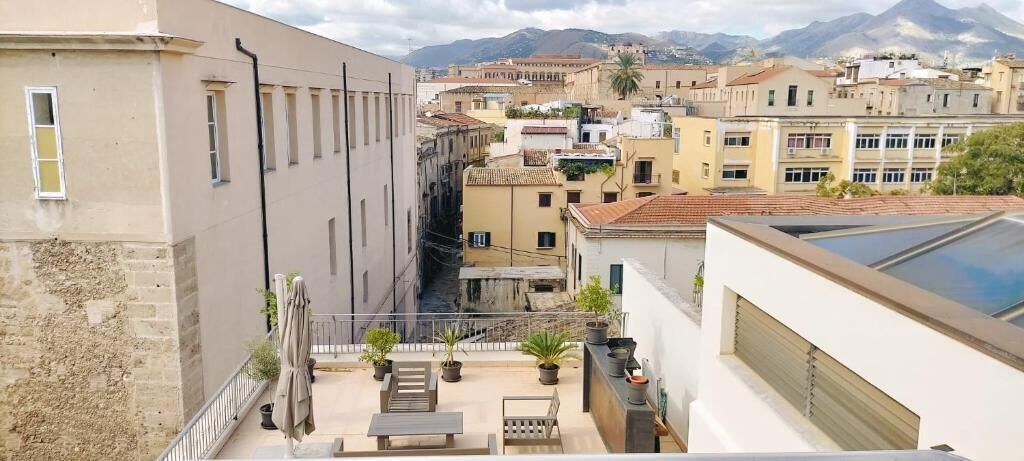 Photo - Sopramoltivolti