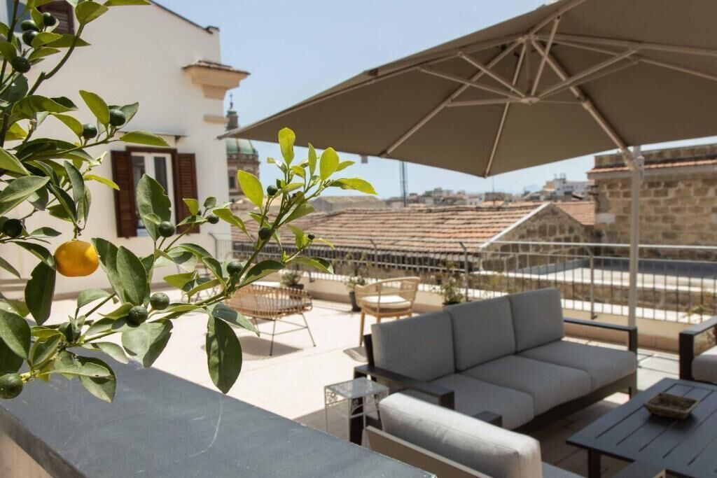 Photo - Sopramoltivolti