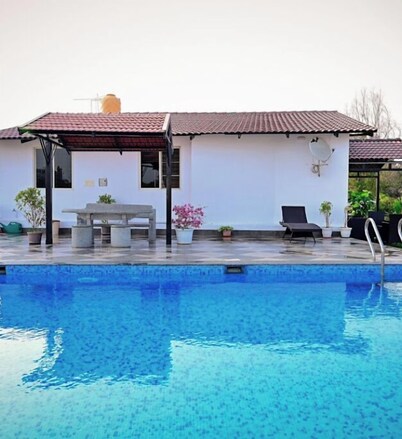 Luxurious 5-Bedroom Apartment in