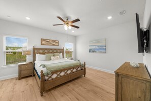 Pet Friendly Beach House - Osprey Landing | 4 室のベッドルーム、ノートパソコン用作業スペース、アイロン / アイロン台、WiFi (無料)
