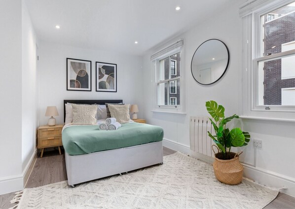 Family Duplex, Non Smoking, City View | View from room - Cosy 3BR Near Regent's Park (London)